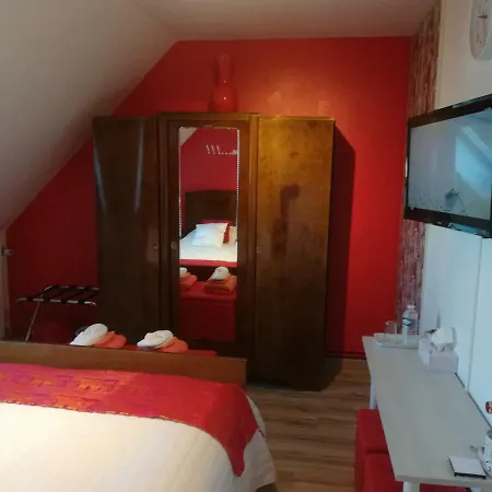 Mycolorhouse